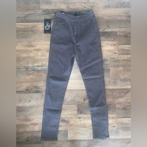 Bob Jeans Women's Size 9/10 Gray Tapered Cotton Blend Stretchy Zipper & Button